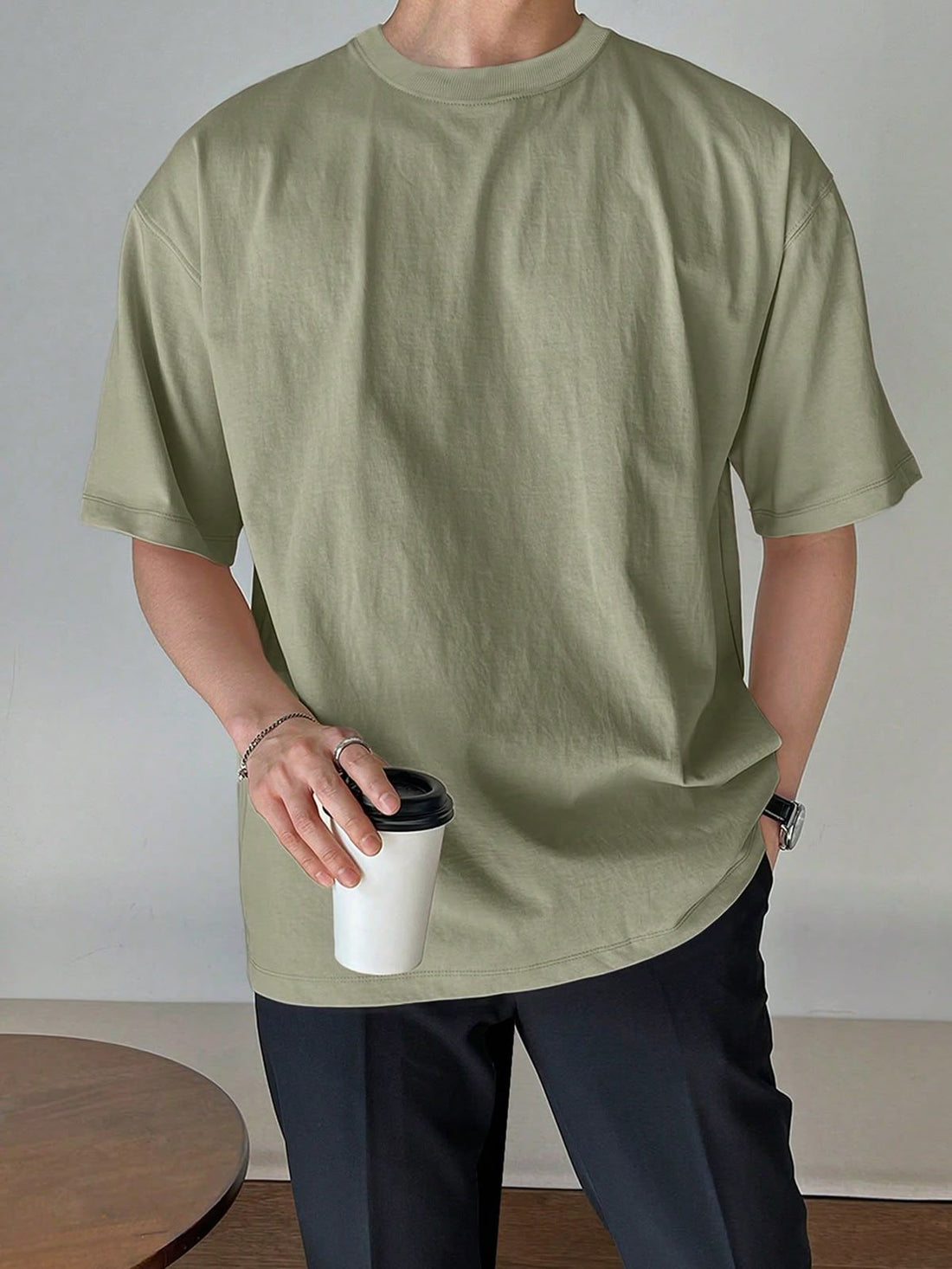 How to Style Oversized T-Shirts (Streetwear India Guide 2026)